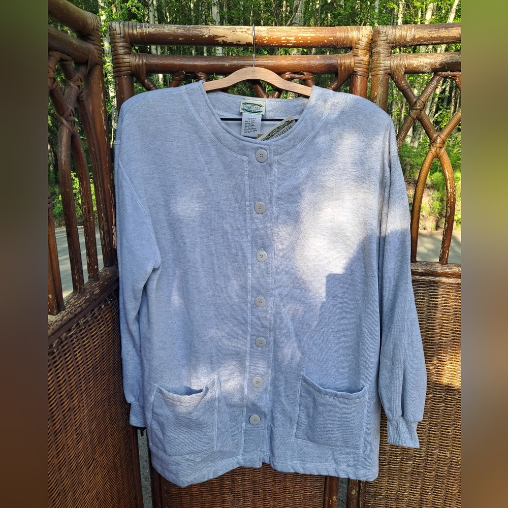 Separate Issue new vintage large shirt 🐩🐨 from Kmart